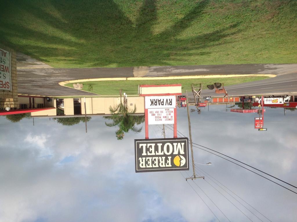 Freer Motel Luaran gambar